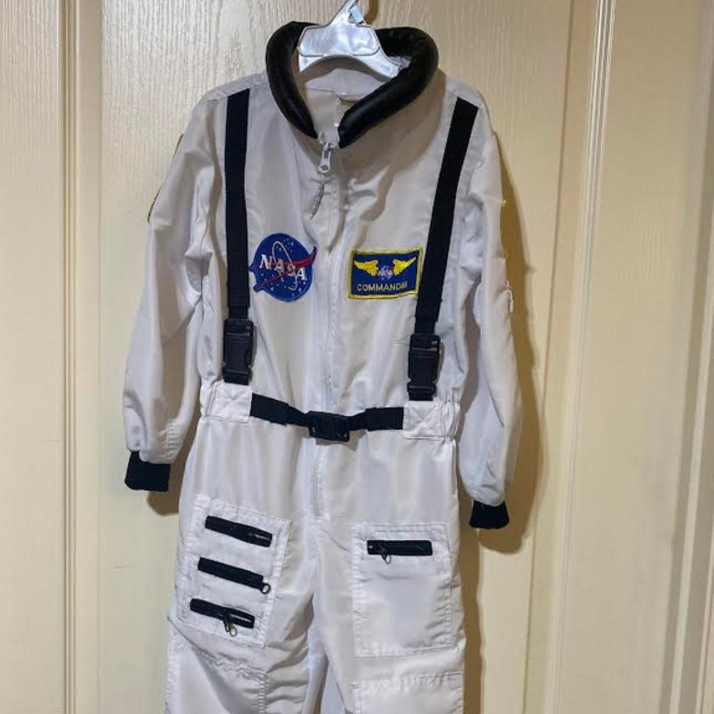 Kids NASA white astronaut costume jumpsuit , size 4-6,